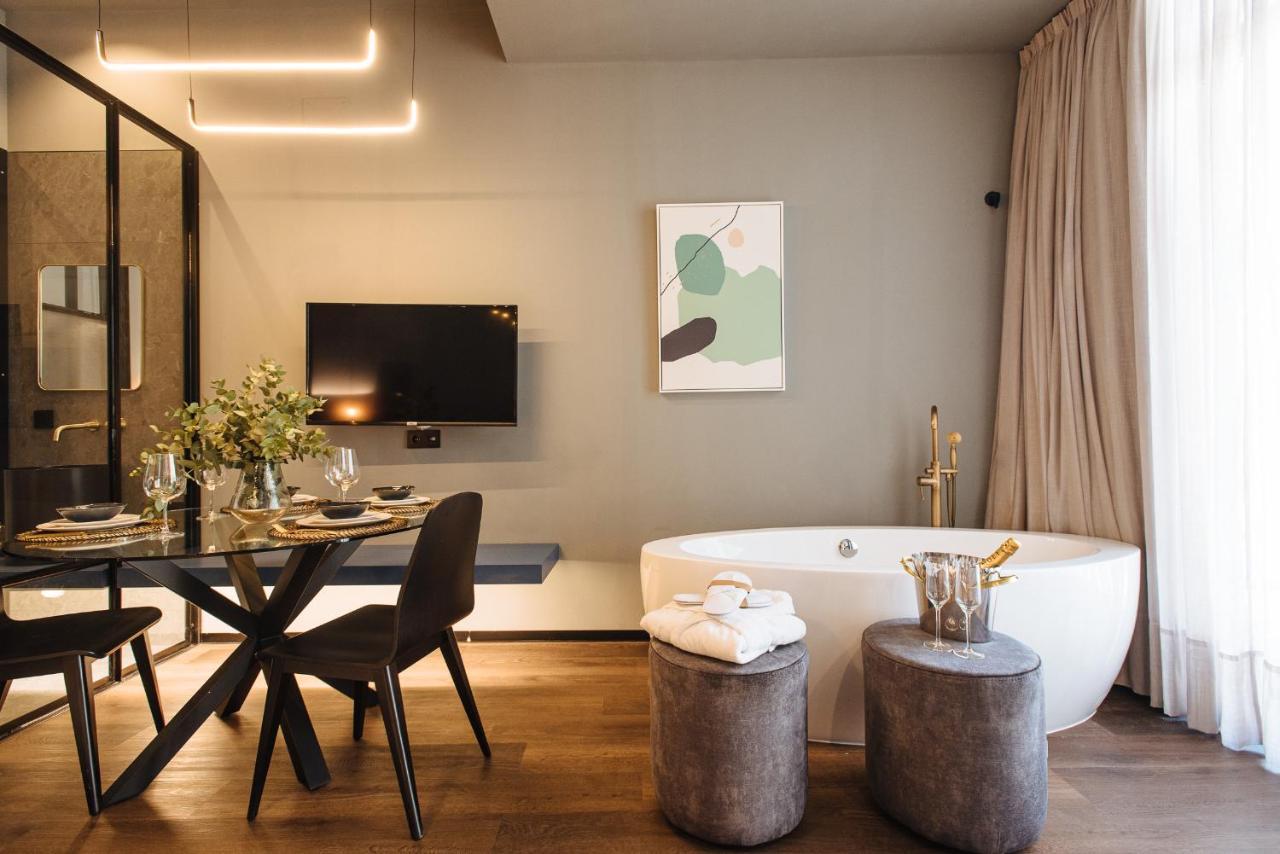 Muralla Sevilla Suites By Lola Kültér fotó
