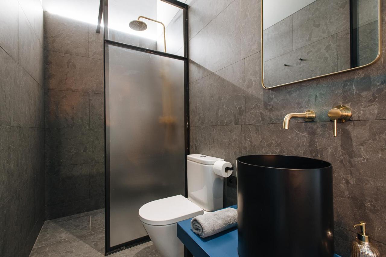 Muralla Sevilla Suites By Lola Kültér fotó